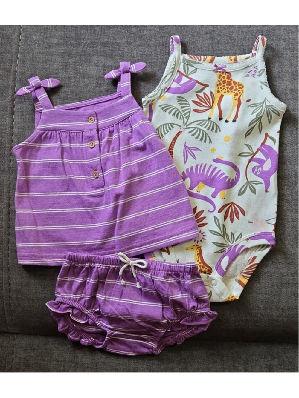 Baby Girl 3 piece set size 6 months